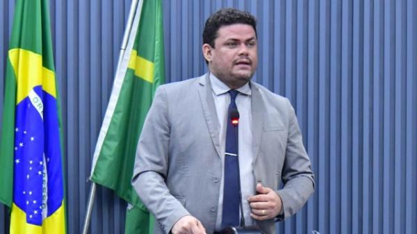 Vereador João Neto busca apoio da prefeitura para manutenção de campo do Hermes Pacheco
