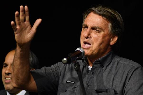 Bolsonaro diz que fará auditoria privada nas urnas e adota tom de ameaça ao TSE