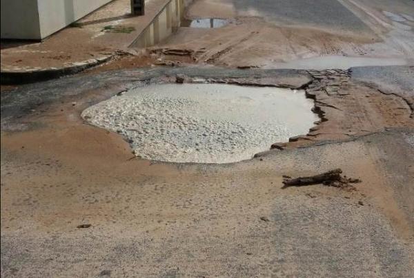 Agespisa suspende fornecimento de água para corrigir vazamento em Floriano