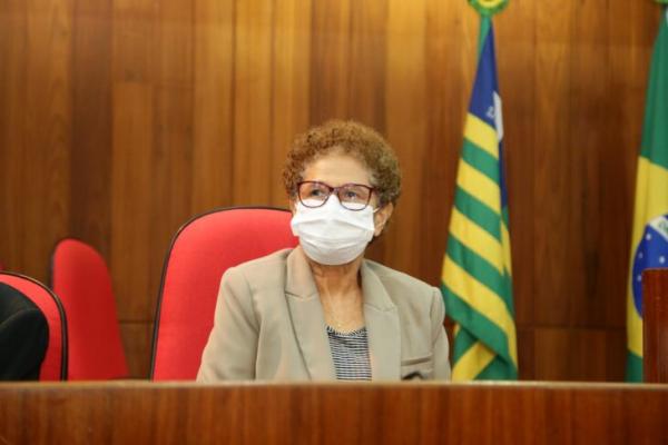 Regina sanciona lei que reserva a negros e pardos 25% de vagas em concursos