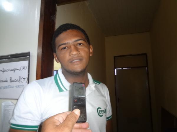 Aluno reclama da falta de professora no CEEP de Floriano