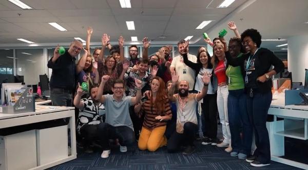  Parte da equipe do Canal Futura, que celebra 25 anos em 2022.(Imagem: Divulga&ccedil;&atilde;o )