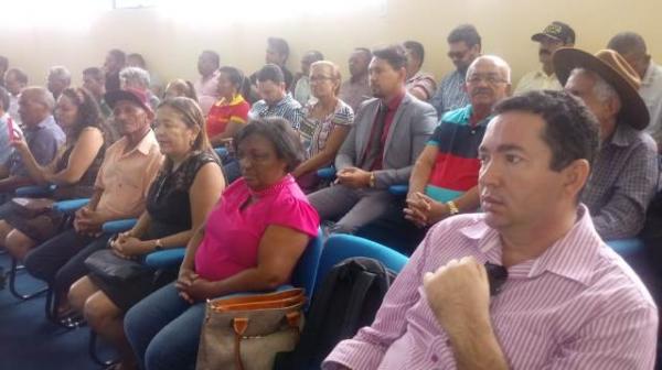 Audi&ecirc;ncia p&uacute;blica sobre Regulariza&ccedil;&atilde;o Fundi&aacute;ria &eacute; realizada em Floriano(Imagem:FlorianoNews)