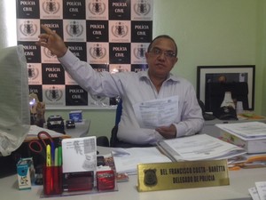 Homem mata própria esposa a facadas na frente dos filhos no Piauí