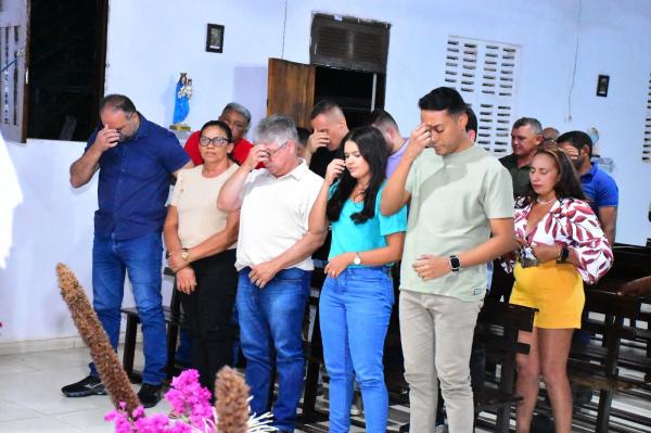 Felipe Vieira participa dos Festejos de S&atilde;o Francisco no Distrito Amolar(Imagem:Ascom)