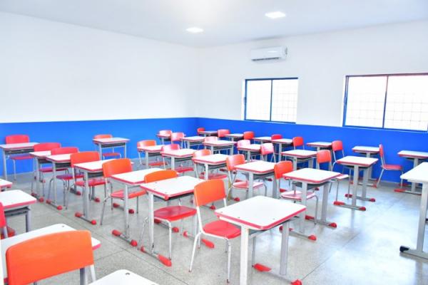 Educação de Floriano entrega da reestruturação da Escola Municipal Dona Aleluia(Imagem:Secom)