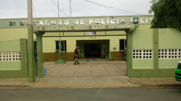 Homem abre fogo contra familiares durante discussão com esposa