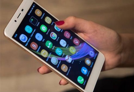 Celulares começam a receber mensagem de bloqueio