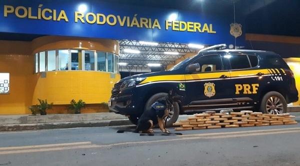 PRF apreende 37kg de maconha em Floriano