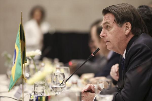 Bolsonaro diz no Twitter que mídia distorce suas palavras e age de má fé