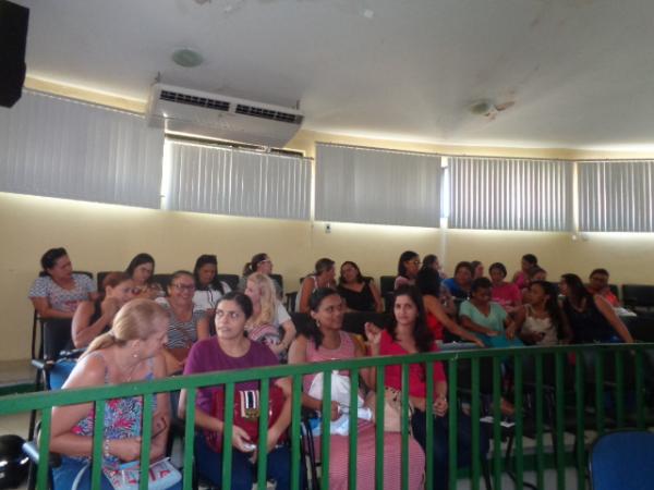 Profissionais de sa&uacute;de de Floriano discutem reajuste salarial.(Imagem:FlorianoNews)