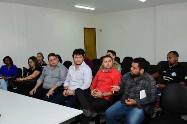 MP e PMF de Floriano se re&uacute;nem para planejar execu&ccedil;&atilde;o de projeto contra as drogas.(Imagem:SECOM)
