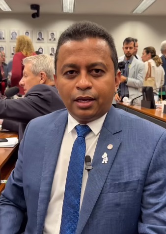 Dr. Francisco Costa anuncia aprovação de projeto de piso salarial para fisioterapeutas e terapeutas