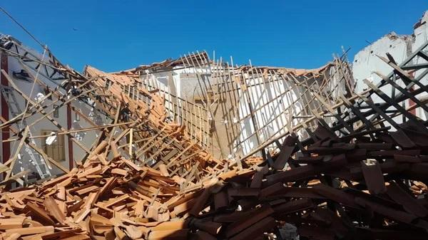  Telhado de igreja desaba ap&oacute;s reforma em Curralinhos, no Piau&iacute;.(Imagem:Diaconia de S&atilde;o Raimundo Nonato )