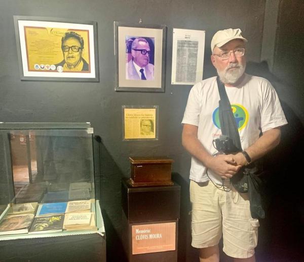 	 Cineasta Carlos Pronzato participa de mostra de cinema em Teresina e grava filme sobre Cl&oacute;vis Moura(Imagem:Divulga&ccedil;&atilde;o)
