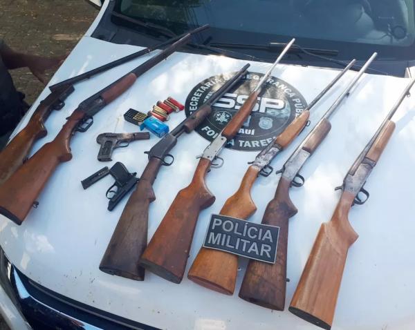 Dois homens são presos e 9 armas apreendidas em oficina clandestina em Campo Maior, no Piauí