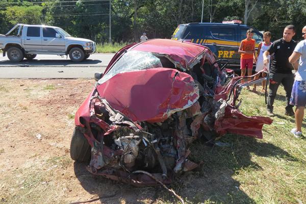 Grave acidente na BR-343 causa morte de 3 pessoas.(Imagem:Lucas Marreiros)