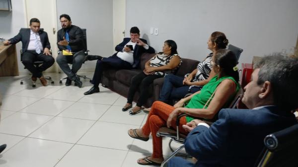Mercado P&uacute;blico Central de Floriano: Reuni&atilde;o entre permission&aacute;rios e vereadores busca solu&ccedil;&otilde;es para atrair p&uacute;blico e fortalecer com&eacute;rcio(Imagem:Floriano News)