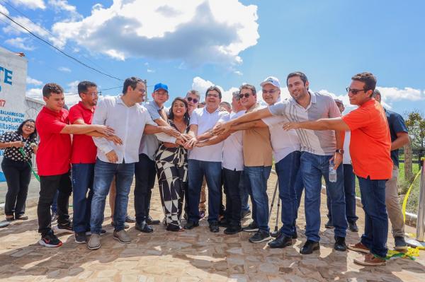 Ruas do município de Lagoa do Piauí ganham nova pavimentação com investimentos do Governo do Estado