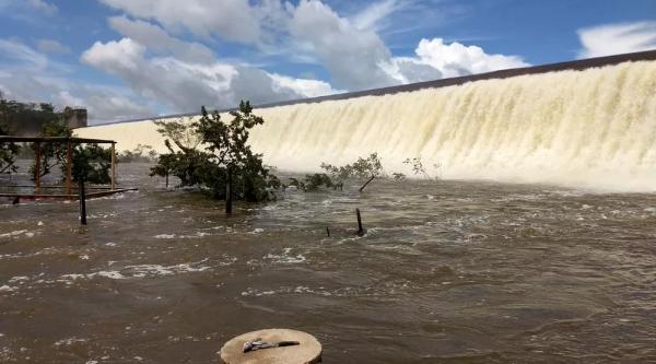 Três barragens atingem volume máximo e sangram no Piauí; órgãos intensificam monitoramento