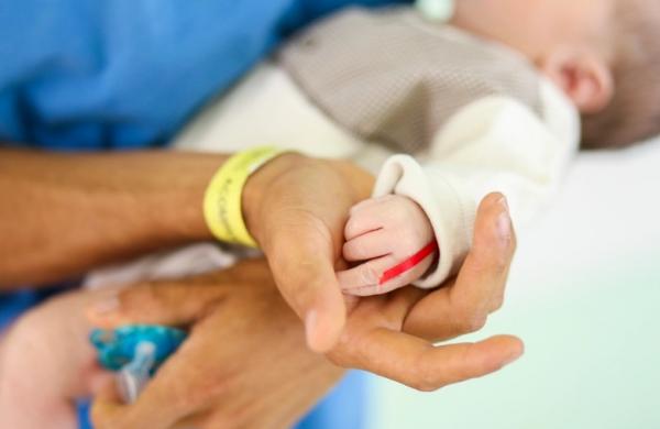 Bebês de até 1 ano deverão ter prioridade na vacina da Pfizer