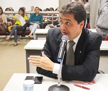 Nerinho registra candidatura à presidência da Assembleia