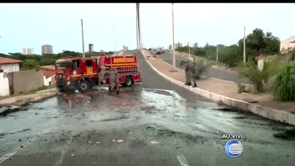 Moradores fazem barreira em ponte em protesto por morte de criança