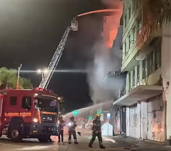 Incêndio em pousada de Porto Alegre deixa pelo menos 10 mortos