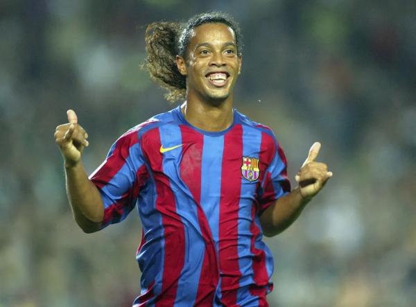 Com cinco brasileiros, rádio inglesa escolhe 25 melhores jogadores do século; veja lista