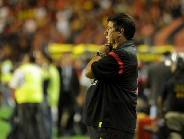 Joel Santana na Ilha do Retiro: estreia ruim no Brasileir&atilde;o.(Imagem:Andr&eacute; Chaco / Vipcomm)
