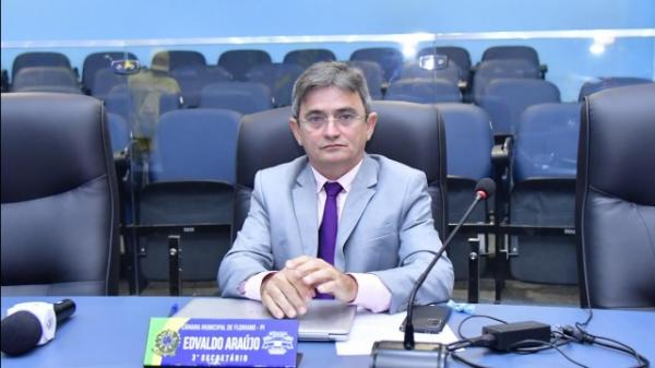 Vereador Edvaldo Araújo aponta falhas na rota do transporte escolar de Floriano