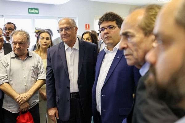 Vice-presidente Alckmin em visita &agrave;s instala&ccedil;&otilde;es da ZPE de Parna&iacute;ba(Imagem:Pedro Santiago)