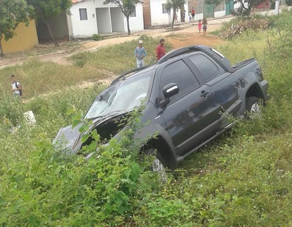Motociclista invade BR-407, colide contra carro e morre no Piauí, diz PRF