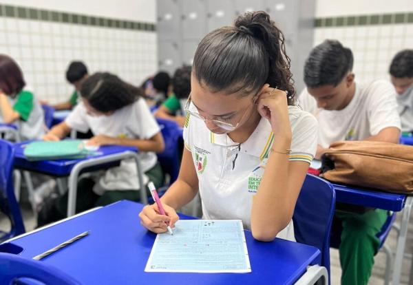 Mais de 150 mil estudantes da rede estadual realizam 1ª etapa da Olimpíada Brasileira de Matemática