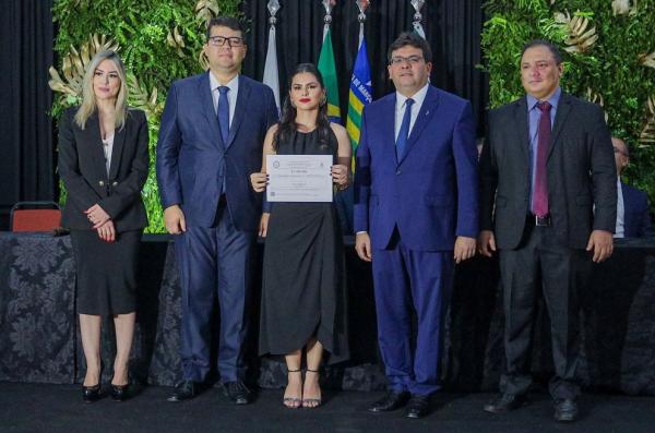 Governador Rafael Fonteles nomeia policiais civis e destaca reestrutura&ccedil;&atilde;o da seguran&ccedil;a p&uacute;blica.(Imagem: Divulga&ccedil;&atilde;o)