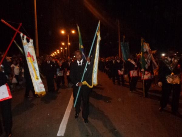 Recorde de p&uacute;blico prestigia desfile c&iacute;vico na Avenida Frei Ant&ocirc;nio Curcio.(Imagem:FlorianoNews)