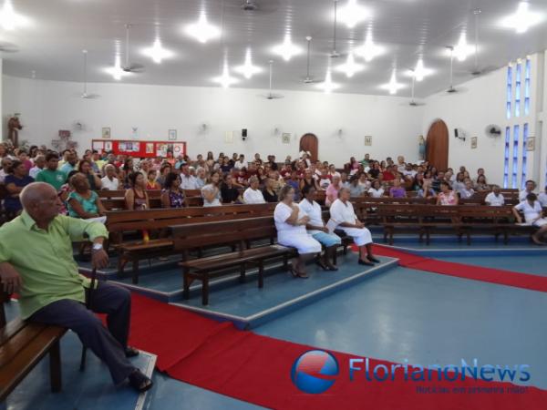 Missa de P&aacute;scoa encerra a Semana Santa em Floriano. (Imagem: FlorianoNews)