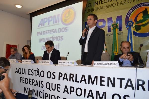 Prefeito Gilberto J&uacute;nior participou de manifesto das prefeituras na APPM.(Imagem:SECOM)