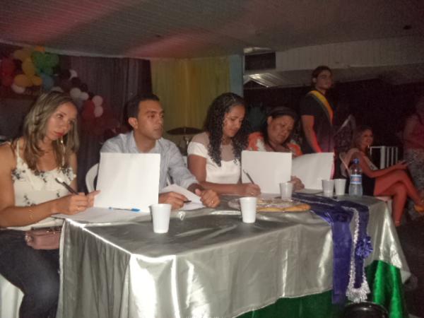 Colégio Estadual encerra gincana cultural com escolha da Miss e Mister Estadual