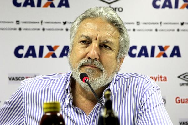 Vice de futebol do Vasco explica escolha por Ramon:´Não fala muito, mas se faz entender nos gestos´
