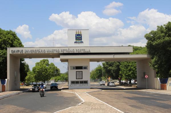 UFPI retoma aulas presenciais de cursos no campus de Teresina