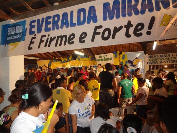 Conven&ccedil;&atilde;o homologa candidatura de En&eacute;ias Maia &agrave; prefeitura de Floriano.(Imagem:FlorianoNews)