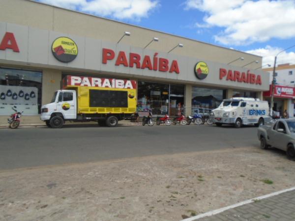 Compre no Armazém Paraíba de Floriano e concorra a produtos Tupperware