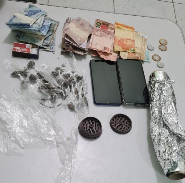 PM apreende crack e maconha e prende primos por tráfico de drogas em Parnaíba, Norte do Piauí