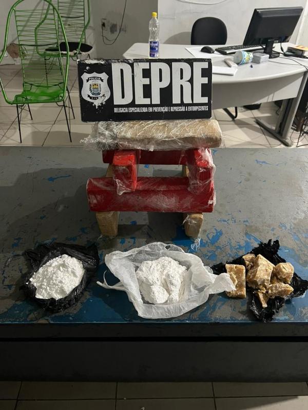 Drogas foram apreendidas pelo DEPRE.(Imagem:Pol&iacute;cia Civil do Piau&iacute;)