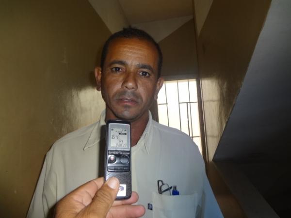 Vereador do mesmo partido do Prefeito se revolta com a administração pública