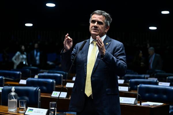 Ciro sobre derrubada do aumento do IOF: "Não vamos aceitar mais impostos"