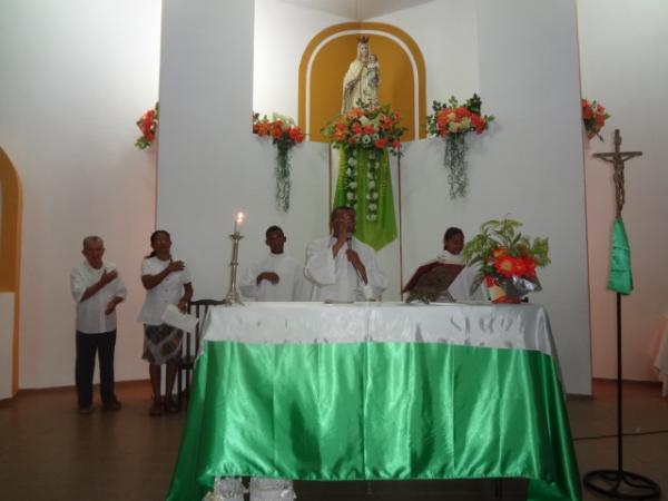 Cat&oacute;licos celebram Corpus Christi com missa e prociss&atilde;o em Floriano.(Imagem:FlorianoNews)