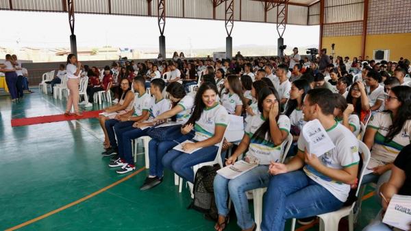 Em Bom Jesus, mais de 500 estudantes da rede estadual da Educação revisam conteúdos para o Enem
