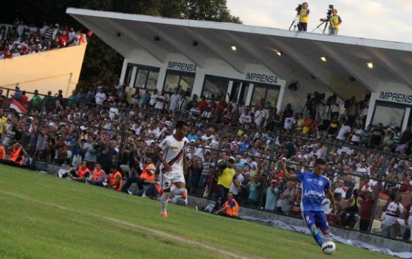 Final entre River-PI x Parnahyba registrou o maior p&uacute;blico do Piauiense 2013.(Imagem:Renan Morais)